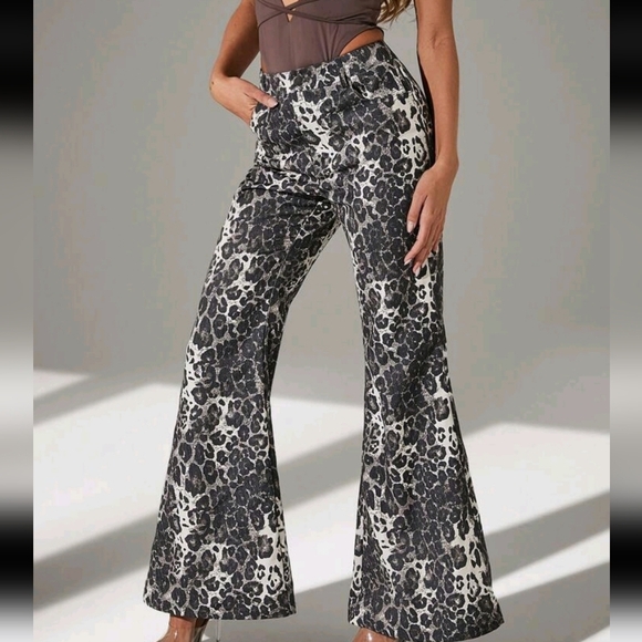 Bold Leopard Print Flare Pants - Picture 4 of 5